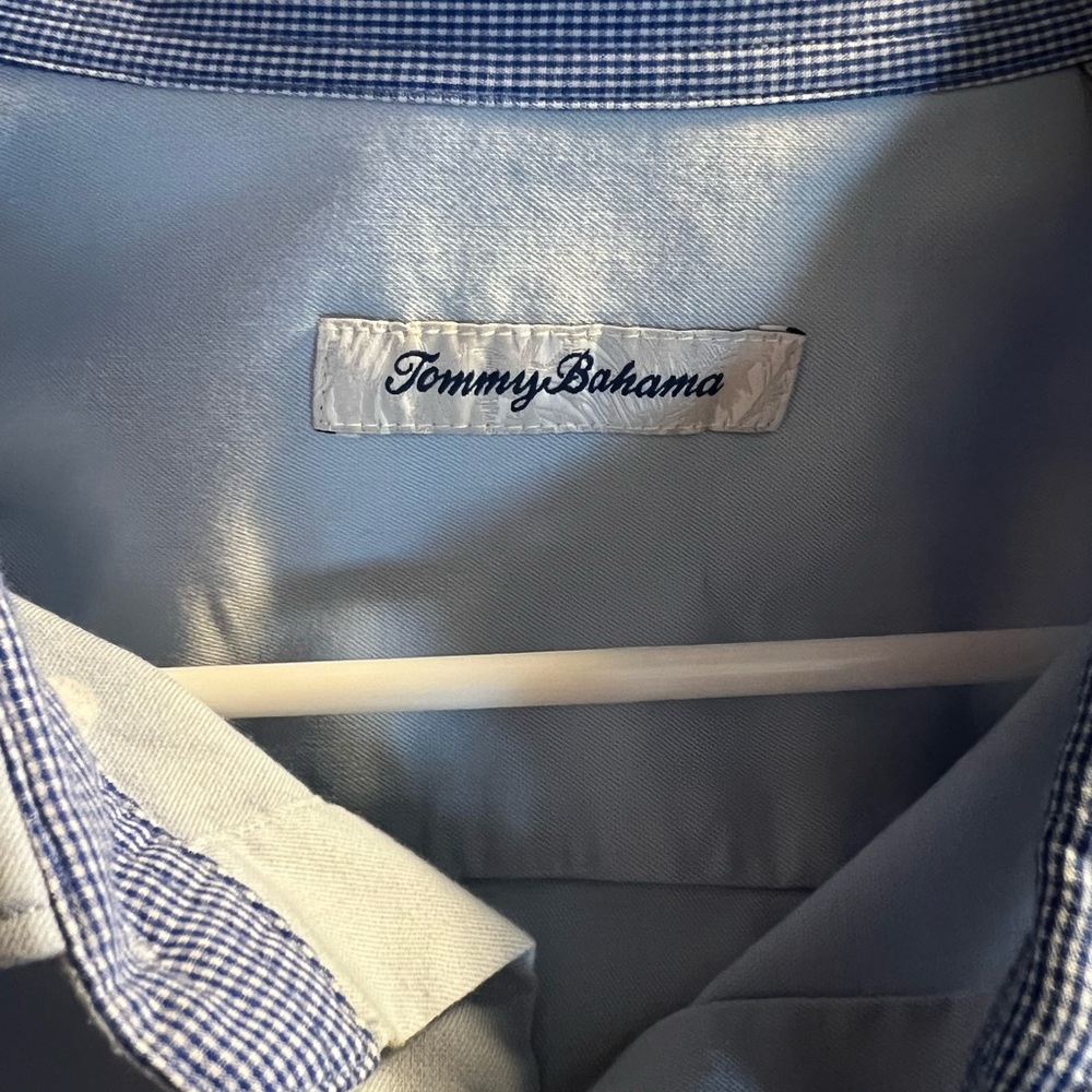 Tommy Bahama Men’s Light Blue Button Up Dress Shirt (XXL) - Picture 4 of 4